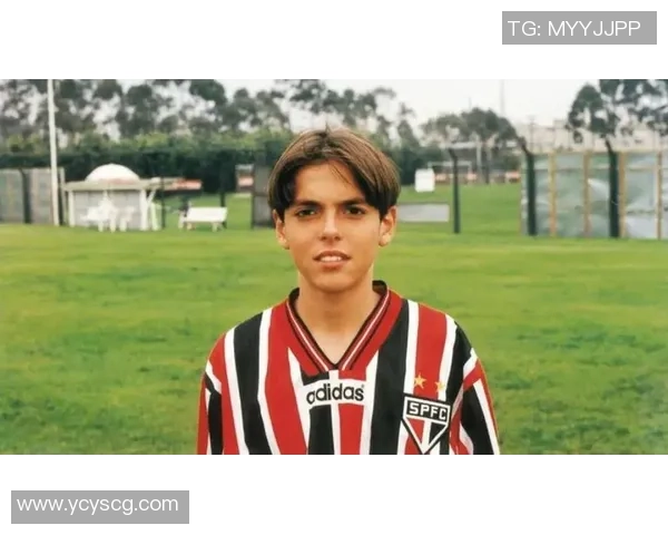 足球明星背后的支持者 父母如何影响球员的成长与职业生涯